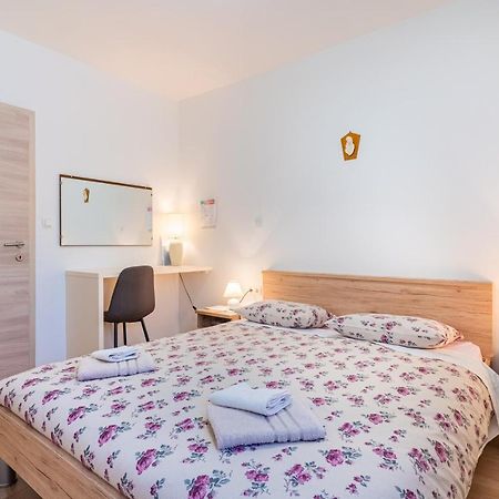 Room Laudina Cres Esterno foto