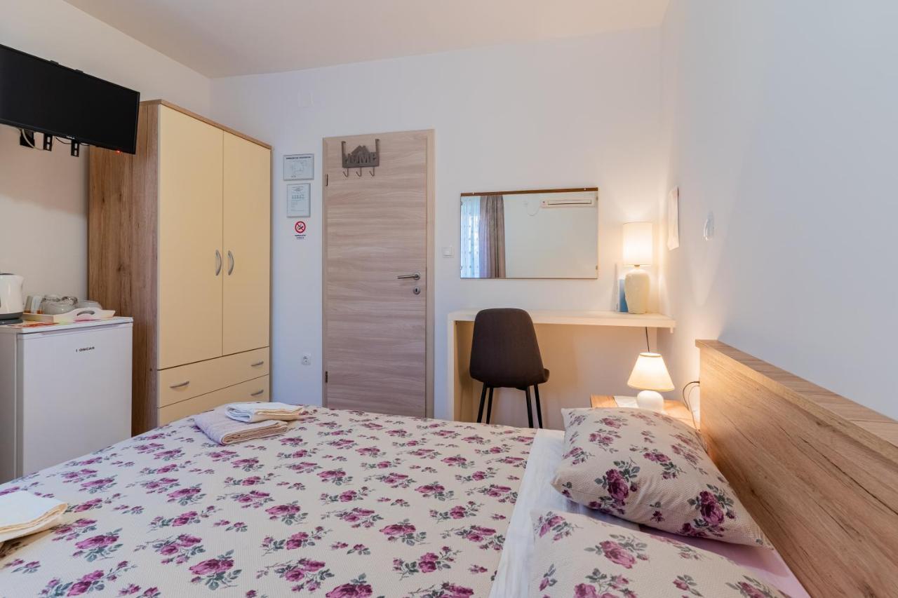 Room Laudina Cres Esterno foto